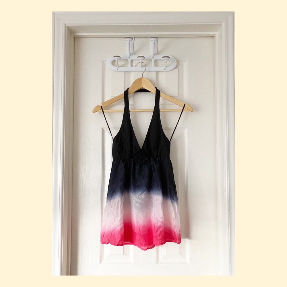 🥀 Fancy SILK Backless Top 🥀 - Picture 2 of 6
